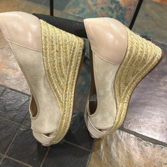 Geox Respira tan wedges
Size 7 - Picture 4 of 13